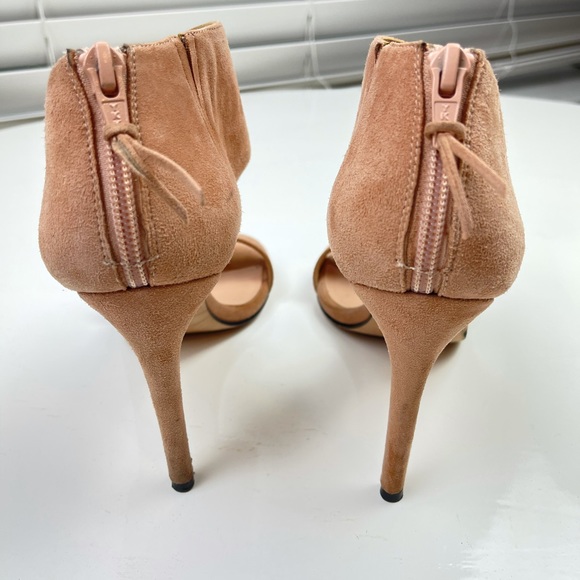 STUART WEITZMAN MINIMALIST DESIGN OPEN TOE HEELS - Picture 5 of 7